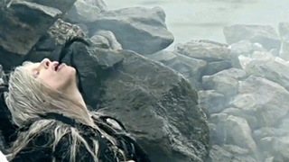 Illustration for article titled Vogue Italia's Awful Oil Spill Fashion Shoot
